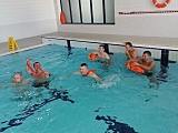 [FOTO] Ćwiczenia z ratownictwa wodnego na basenie w Witoszowie Dln.