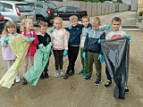 [FOTO] Uczniowie sprzątali w Olszanach