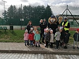 [FOTO] Dzielnicowi ze Słotwiny z wizytą w przedszkolu w Witoszowie Dolnym