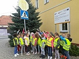 [FOTO] Przypomnienie przedszkolakom z Jaroszowa zasad zachowania na drodze