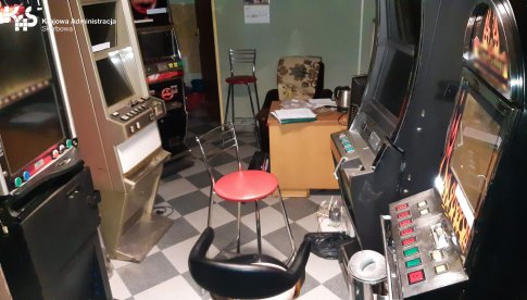 We wrześniu dolnośląska KAS zlikwidowała 25 nielegalnych automatów do gier hazardowych