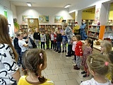 [FOTO] Misie, Promyczki i Leśne Skrzaty w bibliotece