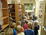 [FOTO] Misie, Promyczki i Leśne Skrzaty w bibliotece