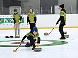 Zawody w curlingu