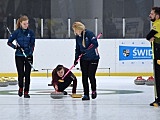 Drugi dzień zmagań w curlingu