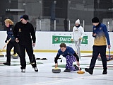 Drugi dzień zmagań w curlingu