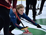 Drugi dzień zmagań w curlingu