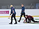 Drugi dzień zmagań w curlingu