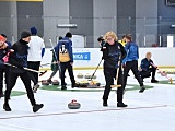 Drugi dzień zmagań w curlingu