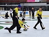 Drugi dzień zmagań w curlingu