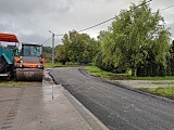 Trwają prace przy budowie drogi od świetlicy do terenów usługowych i DK 35 w Strzelcach