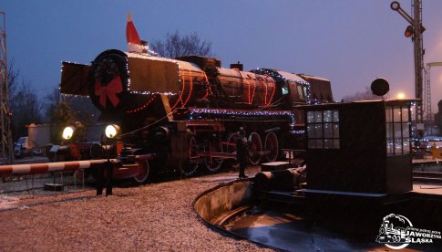Święty Mikołaj odwiedzi Muzeum Kolejnictwa