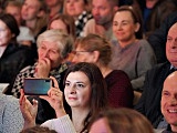 [FOTO] Premierowy występ przedszkolaków na deskach świdnickiego teatru 