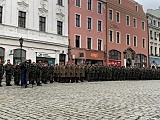 „Terytorialsi” złożyli uroczystą przysięgę na świdnickim Rynku