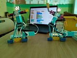 Nauka z robotami: „Laboratoria Przyszłości” w szkołach