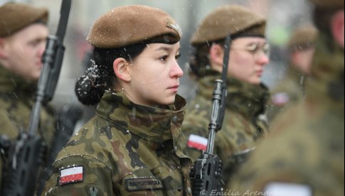 Być kobietą, być żołnierzem! [Foto]