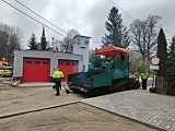 Nowa nawierzchnia na drodze gminnej przy remizie strażackiej w Zebrzydowie [Foto]