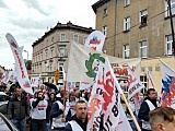 [FOTO] Działacze Solidarności protestowali pod fabryką porcelany