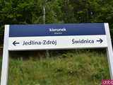 Zobacz, jak wyglądają nowe stacje kolejowe na trasie Świdnica - Jedlina-Zdrój. Do jakich atrakcji turystycznych dotrzemy nową linią? [FOTO, MAPA]