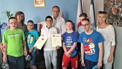 Młodzież z Zespołu Szkół Specjalnych odwiedziła burmistrza Świebodzic 
