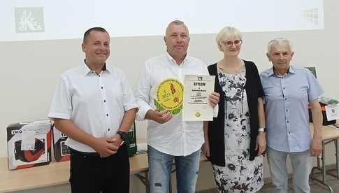 Radosław Mentel zwyciężył w konkursie na „Bezpieczne Gospodarstwo Rolne” [FOTO]