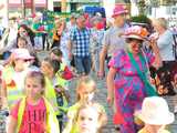 [FOTO] Seniorzy opanowali centrum miasta! Defilada Uśmiechu okrążyła świdnicki rynek