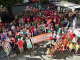 [FOTO] Seniorzy opanowali centrum miasta! Defilada Uśmiechu okrążyła świdnicki rynek
