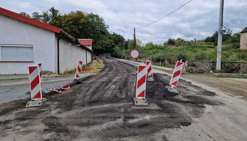 UWAGA! Remont drogi w Chwałkowie. Są utrudnienia w ruchu