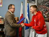 [FOTO] Utalentowani sportowcy z wizytą u burmistrza Świebodzic