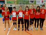 [FOTO] Dziewczyny z klas 7-8 rywalizowały w turnieju siatkówki