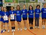 [FOTO] Dziewczyny z klas 7-8 rywalizowały w turnieju siatkówki