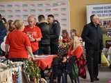 [FOTO] Ponad 50 wystawców, tłumy odwiedzających i świąteczna atmosfera na Jarmarku Bożonarodzeniowym w Marcinowicach