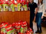 [FOTO] Świąteczne paczki trafiły do potrzebujących w gminie Żarów