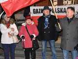 [WIDEO, FOTO] Jest w nas gniew, Koalicja oszustów. Działacze PiS nie kryli oburzenia zmianami w mediach publicznych podczas manifestacji w Świdnicy