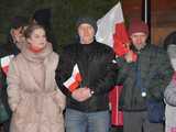 [WIDEO, FOTO] Jest w nas gniew, Koalicja oszustów. Działacze PiS nie kryli oburzenia zmianami w mediach publicznych podczas manifestacji w Świdnicy