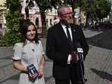 [WIDEO/FOTO] Braun: Precz z eurokomuną i żydokomuną. Prezentacja kandydatki Konfederacji do Europarlamentu