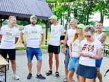 [FOTO] Biegają, aby przegonić raka. Wystartowali z Wierzbnej, skończą w Zduńskiej Woli 