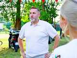 [FOTO] Biegają, aby przegonić raka. Wystartowali z Wierzbnej, skończą w Zduńskiej Woli 