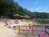 [FOTO] Nowe kąpielisko z piękną plażą, placem zabaw i noclegami