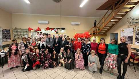 [FOTO] Mieszkanki Kalna świętowały Dzień Kobiet