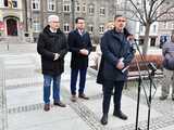 [WIDEO/FOTO] Parlamentarzyści i radni z ramienia PiS o pakcie migracyjnym 