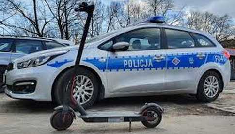 Ukradł ze sklepu sadzonki oraz masło i próbował uciec na hulajnodze. Był kompletnie pijany