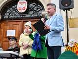 [WIDEO/FOTO] Na świebodzickim rynku wystartował Jarmark Wielkanocny. Przewidziano masę atrakcji