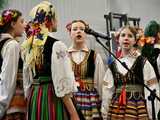 [WIDEO/FOTO] Magia świąt, bogato zastawione stoły oraz występy artystyczne na Jarmarku Wielkanocnym w Strzegomiu