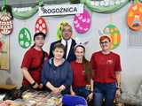 [WIDEO/FOTO] Magia świąt, bogato zastawione stoły oraz występy artystyczne na Jarmarku Wielkanocnym w Strzegomiu
