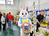 [WIDEO/FOTO] Magia świąt, bogato zastawione stoły oraz występy artystyczne na Jarmarku Wielkanocnym w Strzegomiu