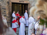 [WIDEO/FOTO] Magia świąt, bogato zastawione stoły oraz występy artystyczne na Jarmarku Wielkanocnym w Strzegomiu