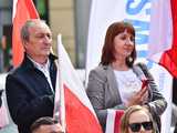 [WIDEO/FOTO] Rafał Trzaskowski z wizytą na świdnickim rynku. Kaczyński boi się wszystkiego, a aspiruje do rządzenia krajem