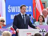 [WIDEO/FOTO] Rafał Trzaskowski z wizytą na świdnickim rynku. Kaczyński boi się wszystkiego, a aspiruje do rządzenia krajem