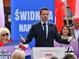 [WIDEO/FOTO] Rafał Trzaskowski z wizytą na świdnickim rynku. Kaczyński boi się wszystkiego, a aspiruje do rządzenia krajem